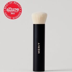 MERIT BEAUTY Brush No.1 Makeup Blending Brush, Minimalist Beauty, Cosmetics Face